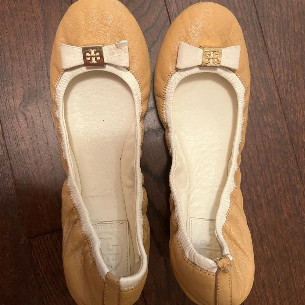 🌟HOST PICK🌟Tory Burch Eddie Bow Flats - Picture 4 of 9